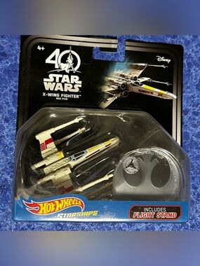 Star Wars Hot Wheels X-Wing Fighter - White, Red & Yellow